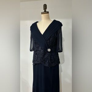 Navy Blue evening dress with sleeves and lace details